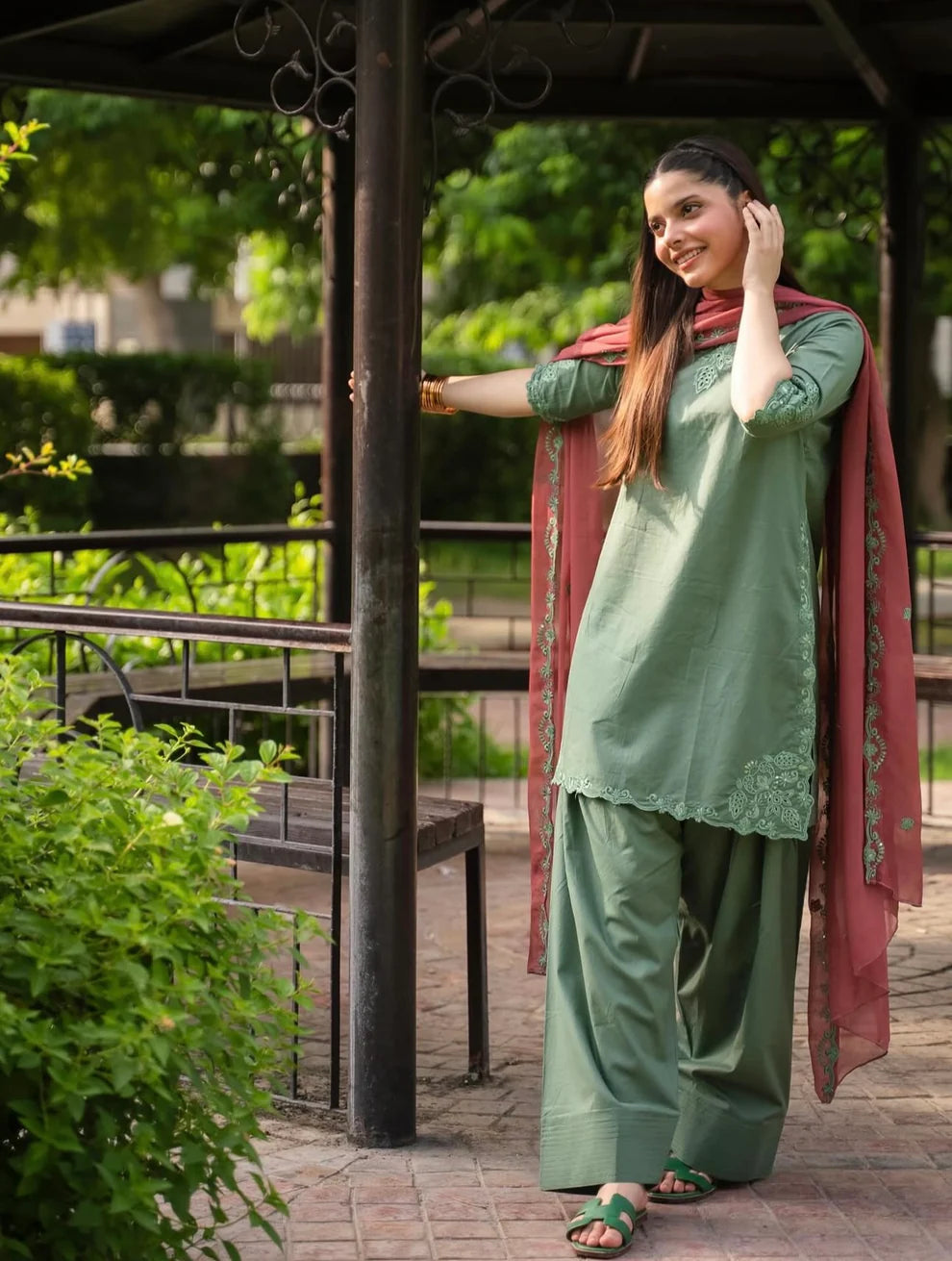 Zunaira - 3 Piece Stitched Dress